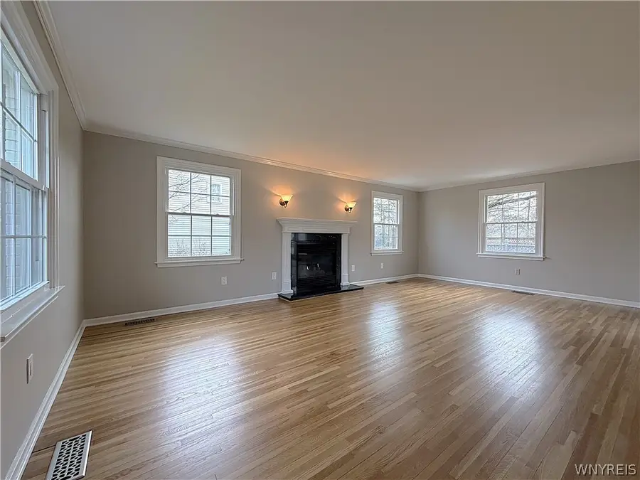 10151 Pineledge Drive S, Clarence, NY 14031 - #2