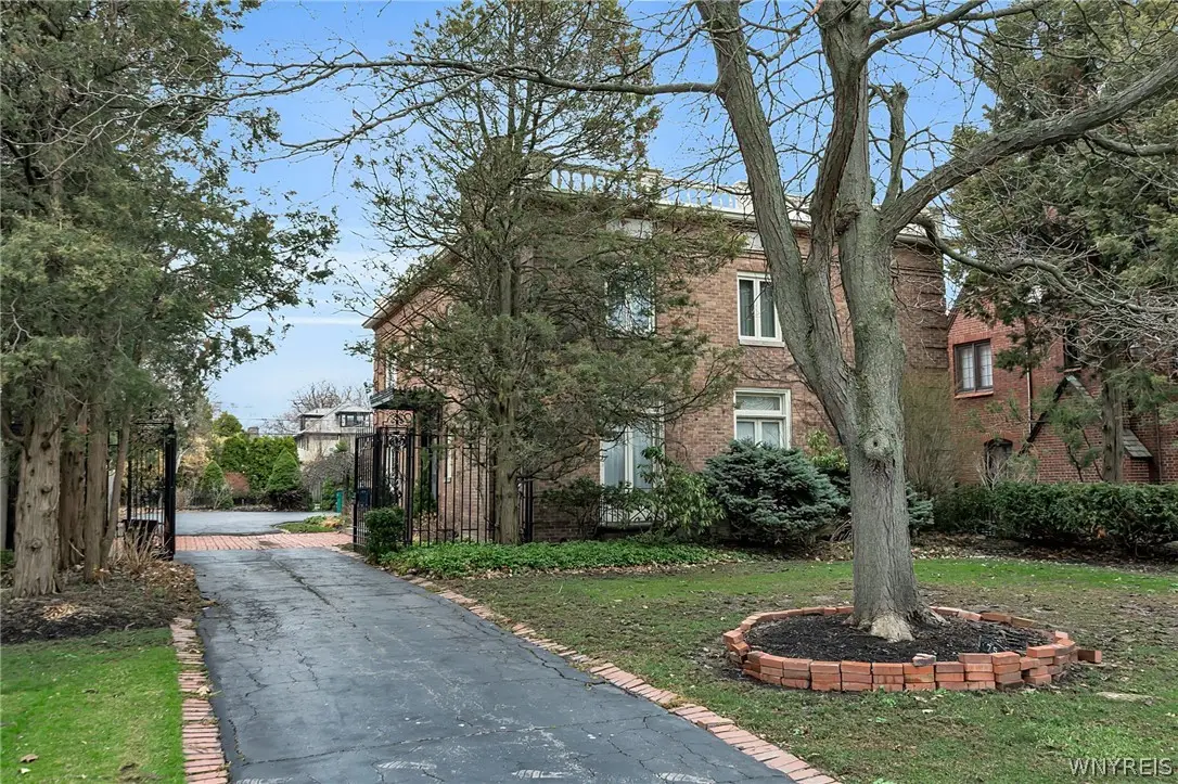 75 Nottingham Terrace, Buffalo, NY 14216 - #1