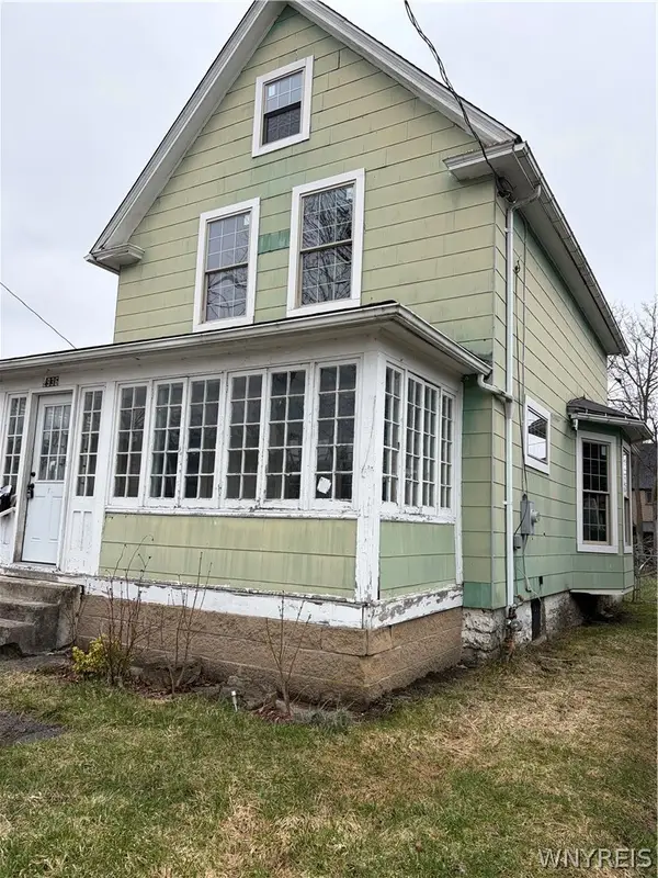 2936 Mckoon Avenue, Niagara Falls, NY 14305