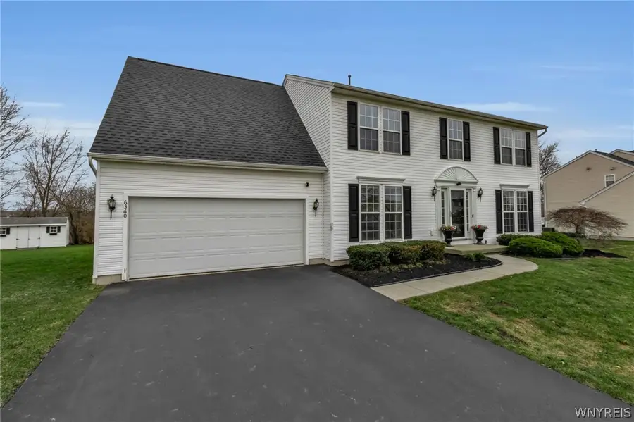 6360 Green Valley Lane, Lockport, NY 14094 - #2