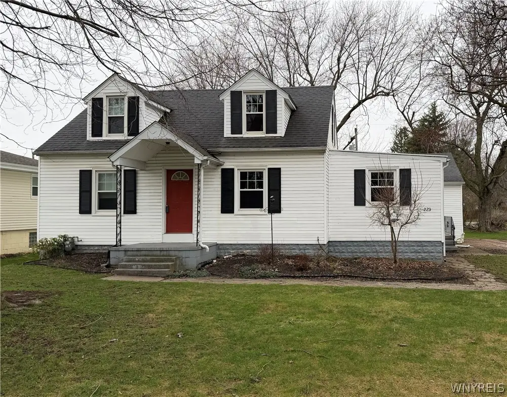 223 Harding Road, Williamsville, NY 14221 - #1