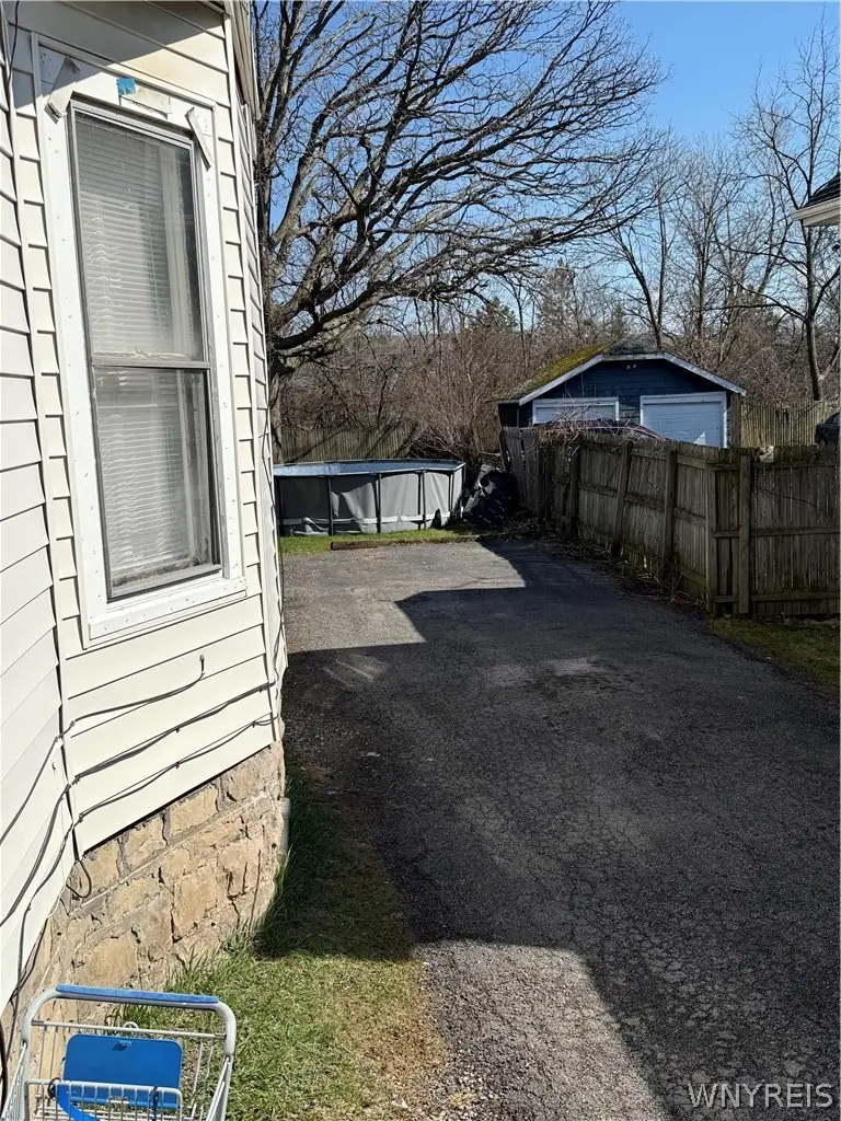 2921 Mckoon Avenue, Niagara Falls, NY 14305 - #3