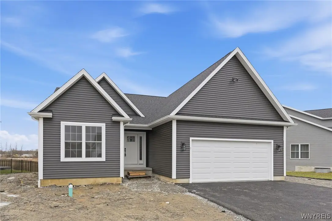 3 Hickory Lane, Lancaster, NY 14086 - #1