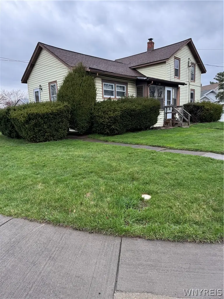 9604 Cayuga Drive, Niagara Falls, NY 14304 - #1