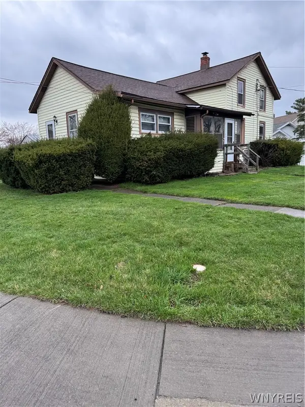 9604 Cayuga Drive, Niagara Falls, NY 14304