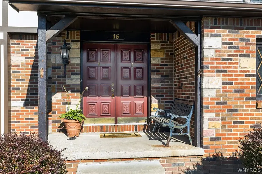 15 Hilltop Cts, Buffalo, NY 14224 - #2