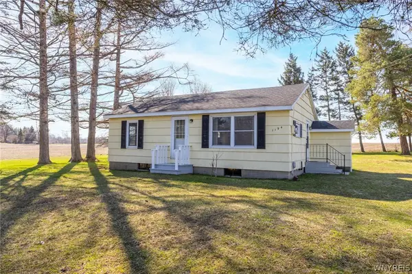 1194 Akron Road, Corfu, NY 14036