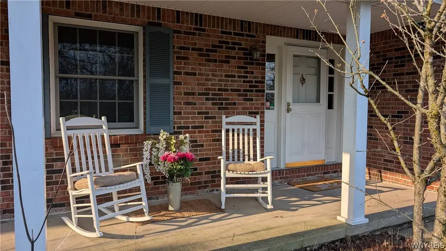 6689 Jewett Holmwood Road, Orchard Park, NY 14127 - #2