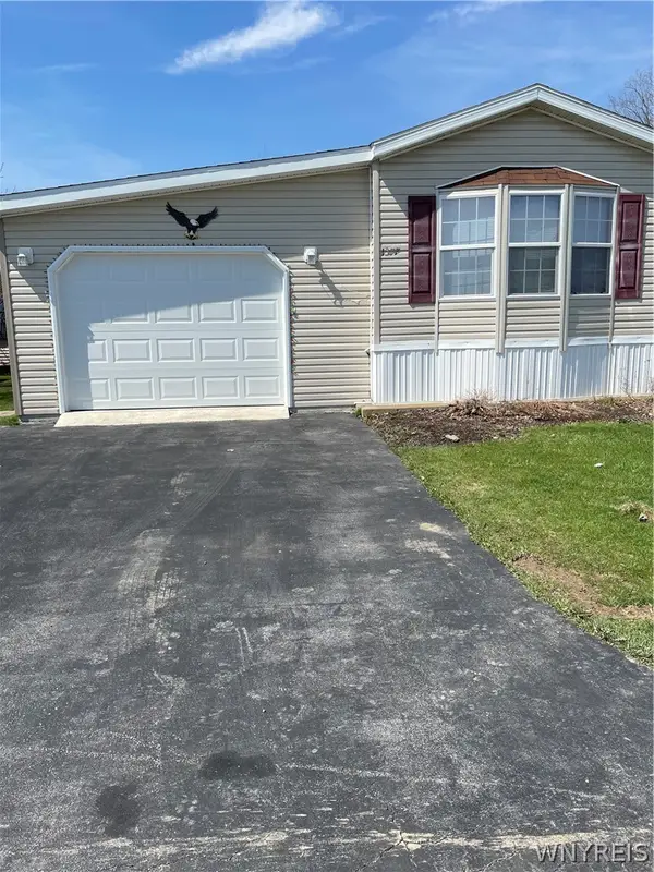 1377 Duchess Lane, Alden, NY 14004