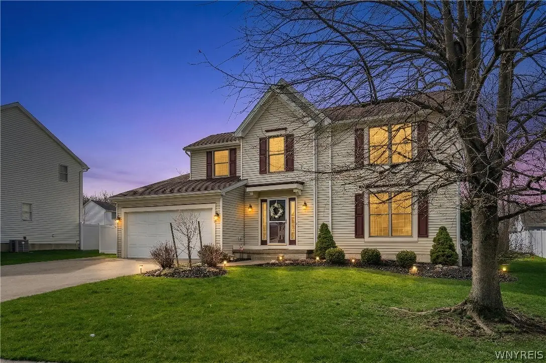 3494 Parkwood Common, Hamburg, NY 14075 - #1