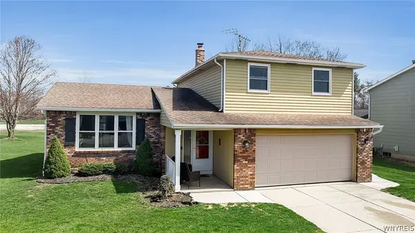 12 Rollingwood Drive, Lancaster, NY 14086