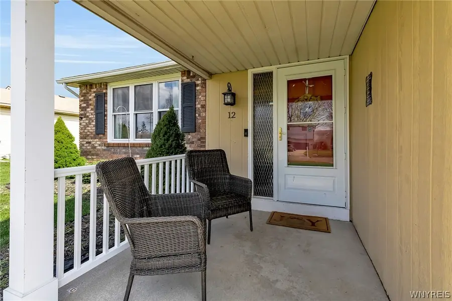 12 Rollingwood Drive, Lancaster, NY 14086 - #3
