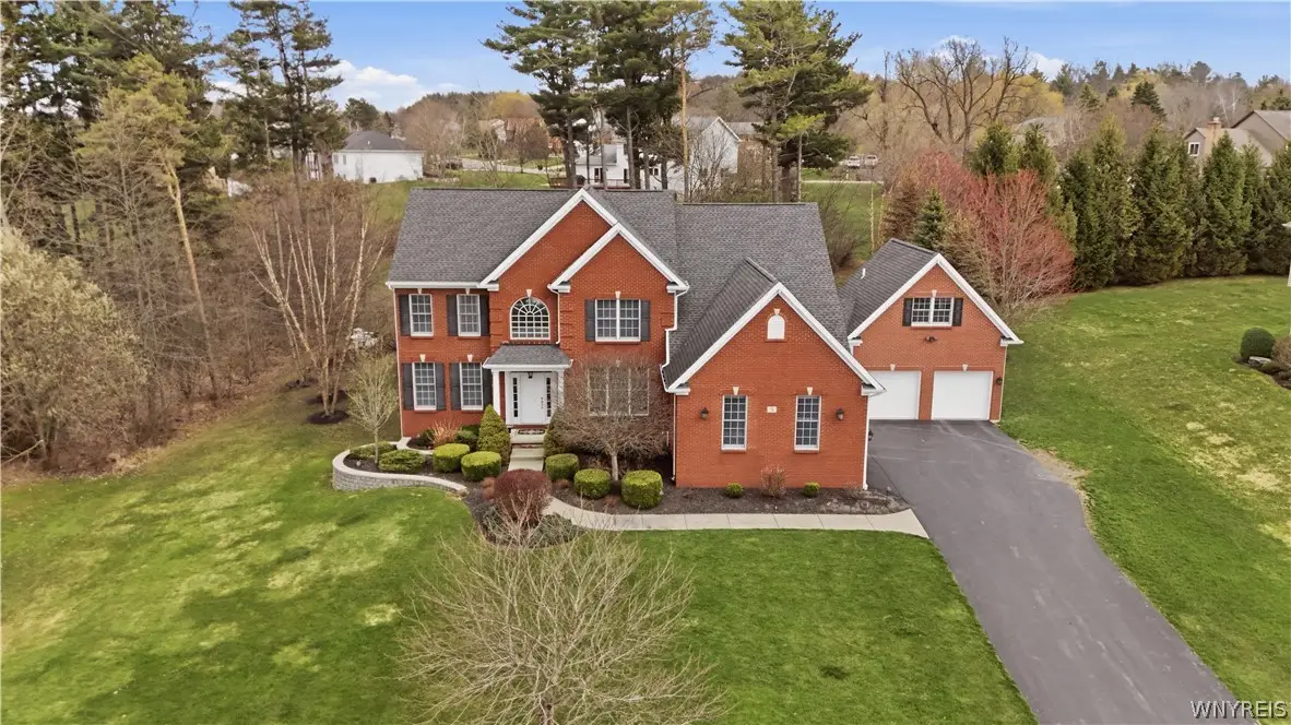 5 Kingfisher Court, Orchard Park, NY 14127 - #1