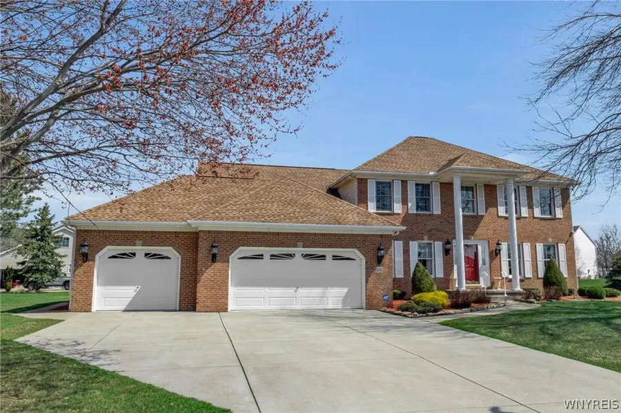 6340 Cloverleaf Circle, East Amherst, NY 14051 - #2