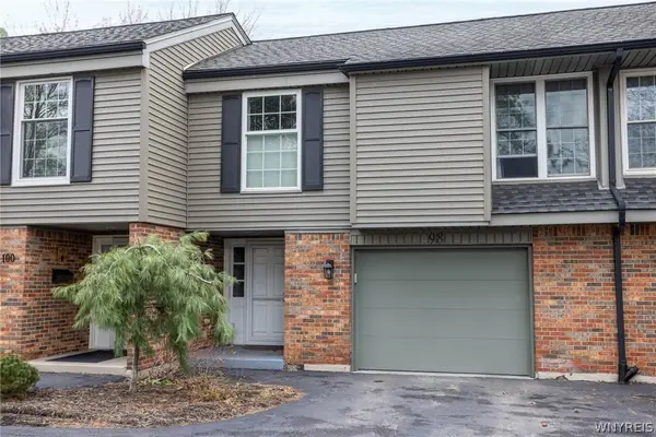 98 Bridle, Orchard Park, NY 14127