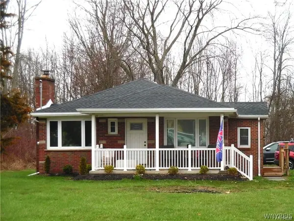 1691 Lake Road, Youngstown, NY 14174