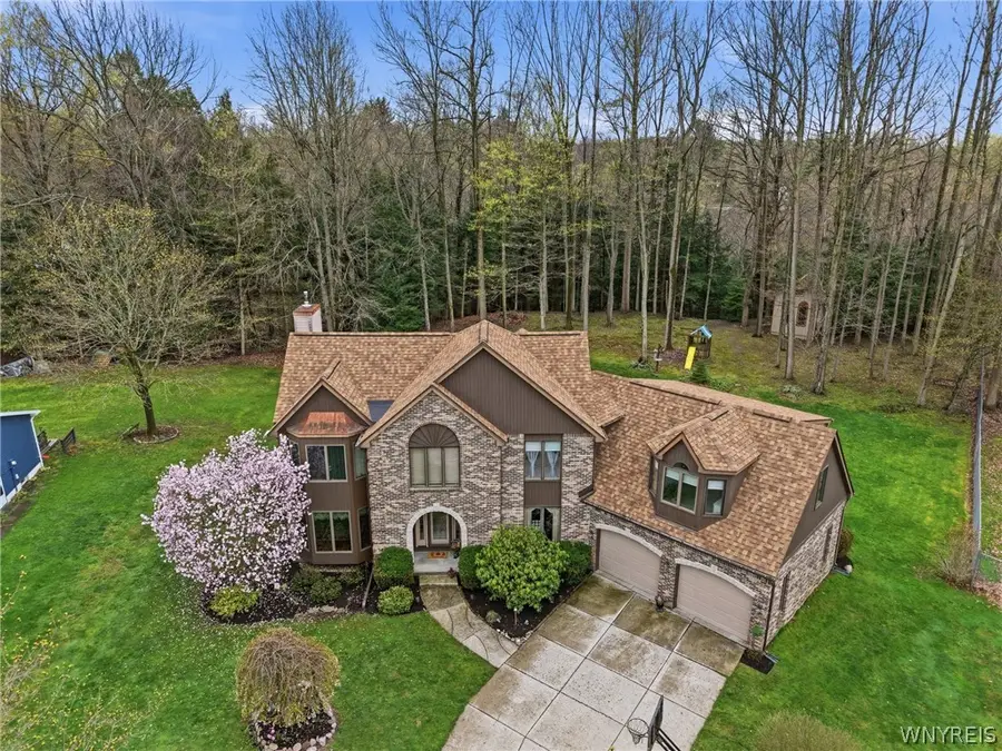 10 Tiffany Lane, Elma, NY 14059 - #2