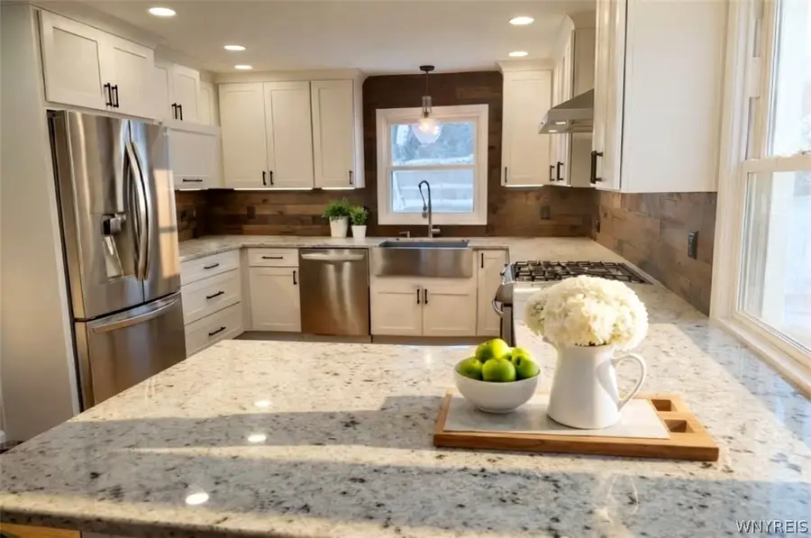 221 Redfield Avenue, Fayetteville, NY 13066 - #2