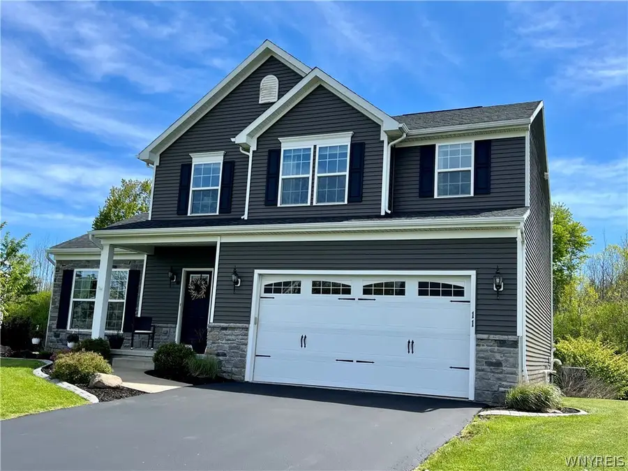 11 Airmont Drive, Orchard Park, NY 14127 - #2
