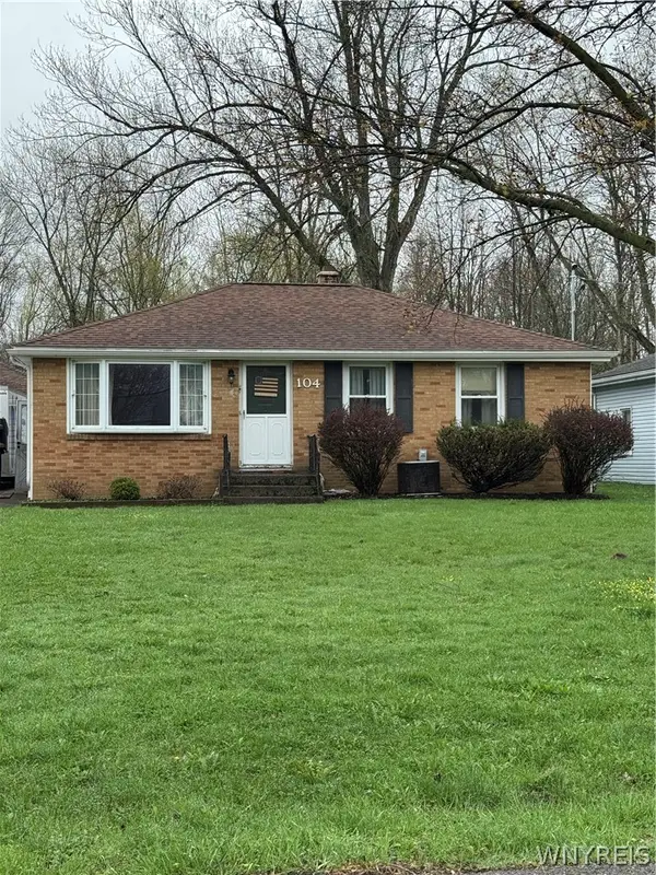 104 Reppien Place, Orchard Park, NY 14127