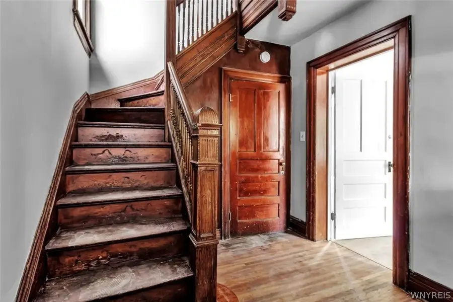 305 Parkdale Avenue, Buffalo, NY 14213 - #2