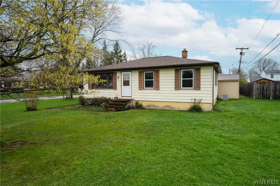 1 Ridgewood Drive, Orchard Park, NY 14127 - #2