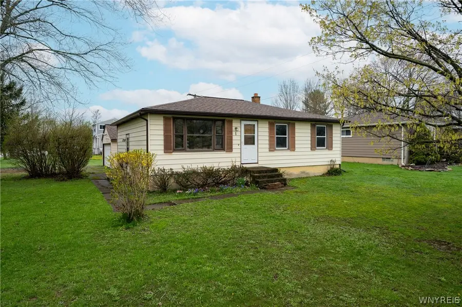 1 Ridgewood Drive, Orchard Park, NY 14127 - #3