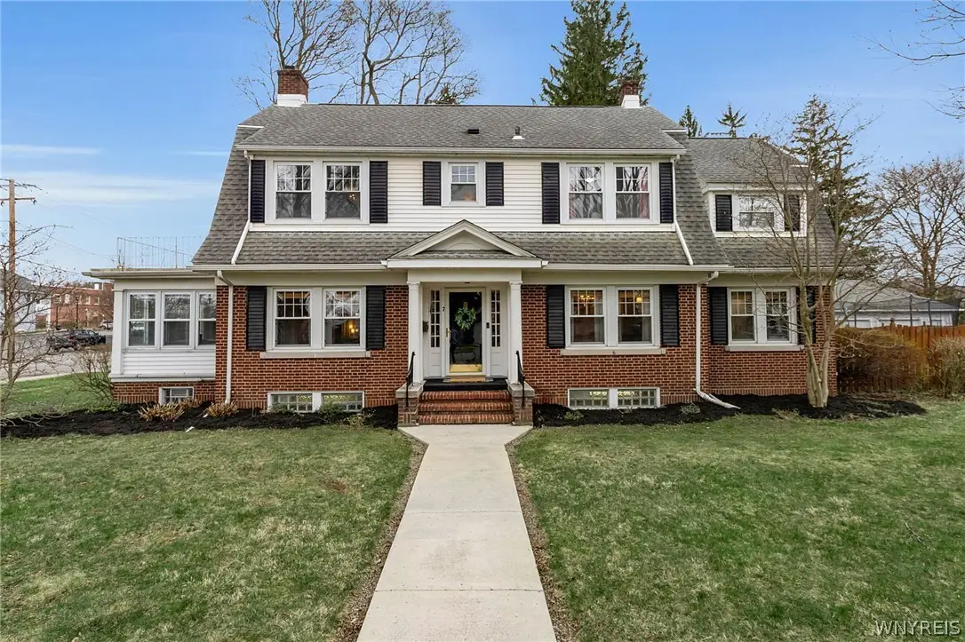 7 Harvard Place, Orchard Park, NY 14127 - #1