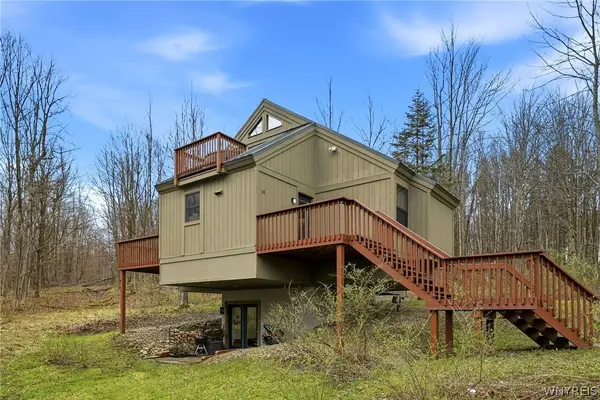 10 Abbott Hill Road Extension, Boston, NY 14025