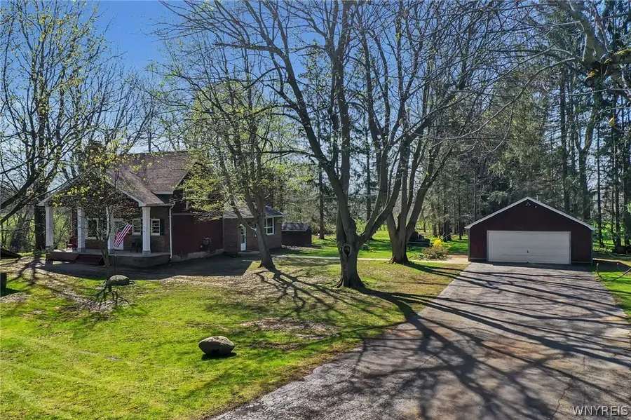 6994 Tonawanda Creek Road, Lockport, NY 14094 - #3