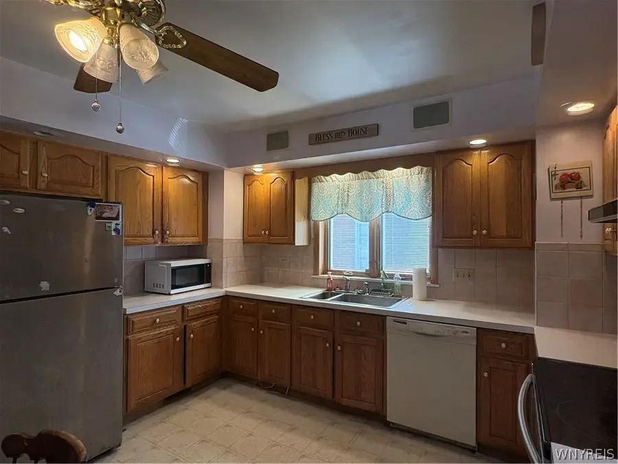 1225 N Military Road, Niagara Falls, NY 14304 - #3
