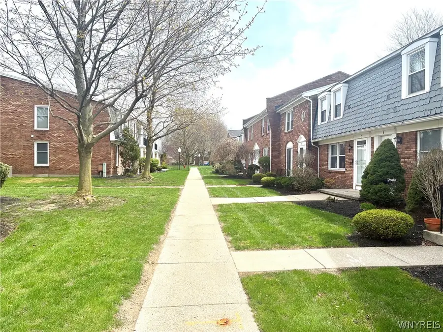 40 Hamlin Sq #B, Buffalo, NY 14221 - #3