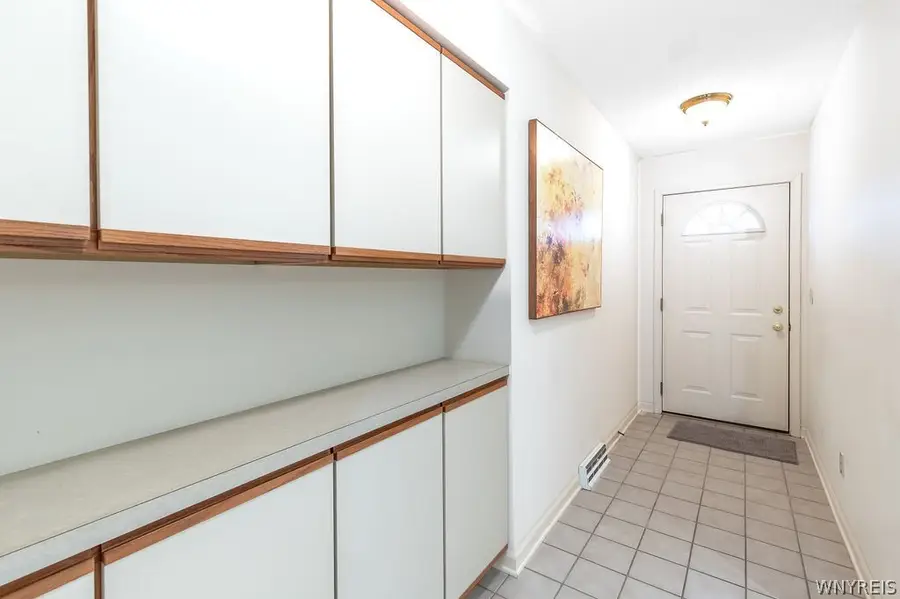 38 Cobblestone Lane, Buffalo, NY 14221 - #3