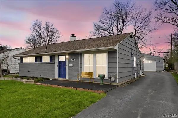 24 Monica Road, Grand Island, NY 14072