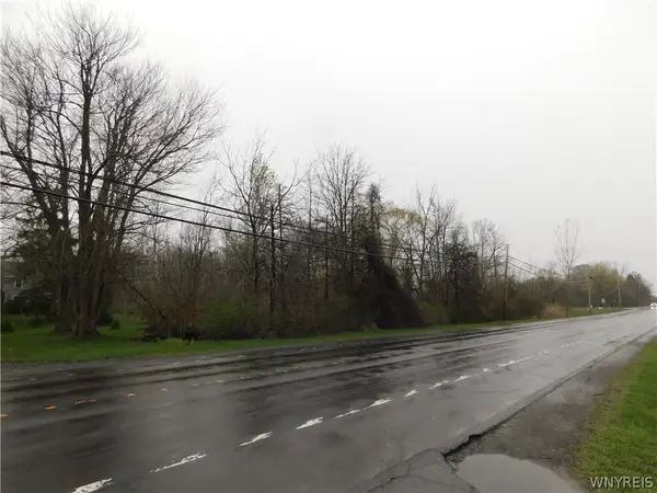 12739 Main Road, Akron, NY 14001