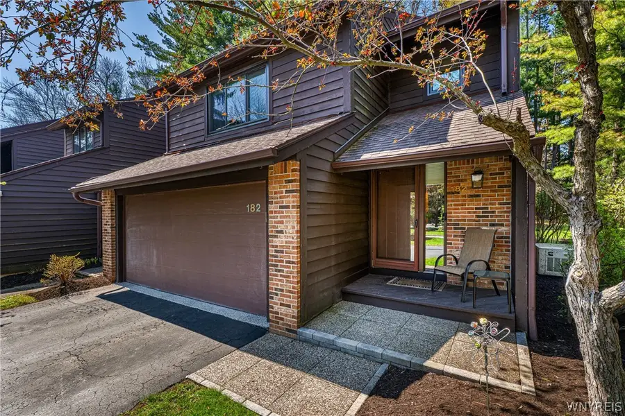182 Breezewood Cmn, East Amherst, NY 14051 - #2
