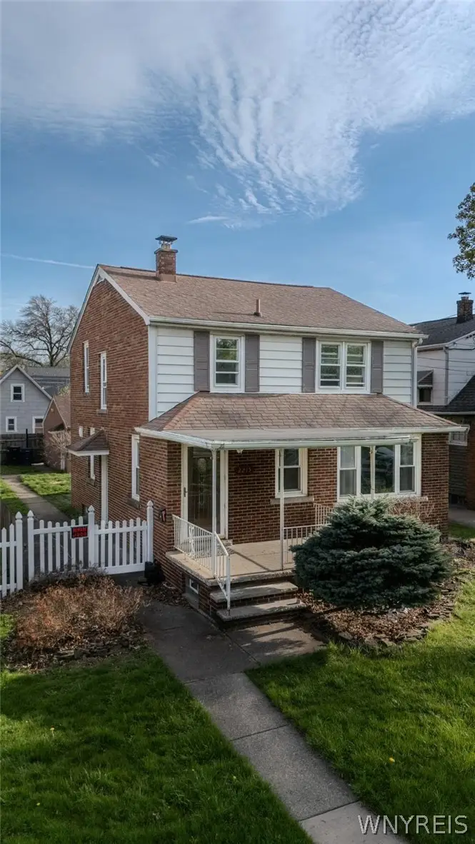 2215 Forest Avenue, Niagara Falls, NY 14301 - #2