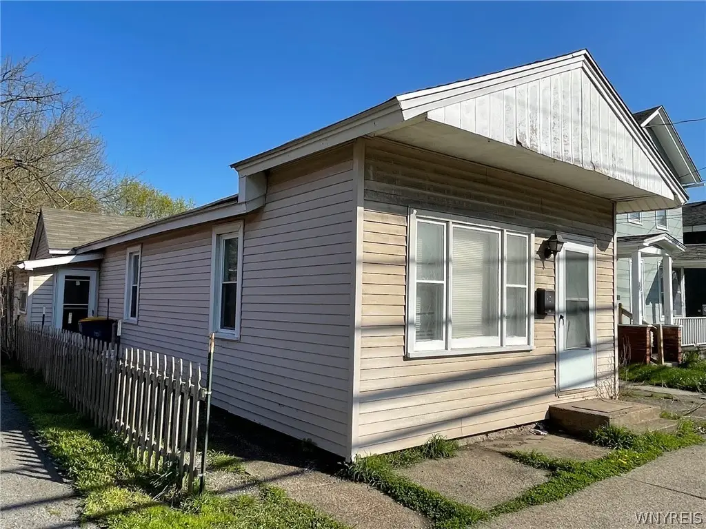 245 Clinton Street, Lockport, NY 14094 - #1