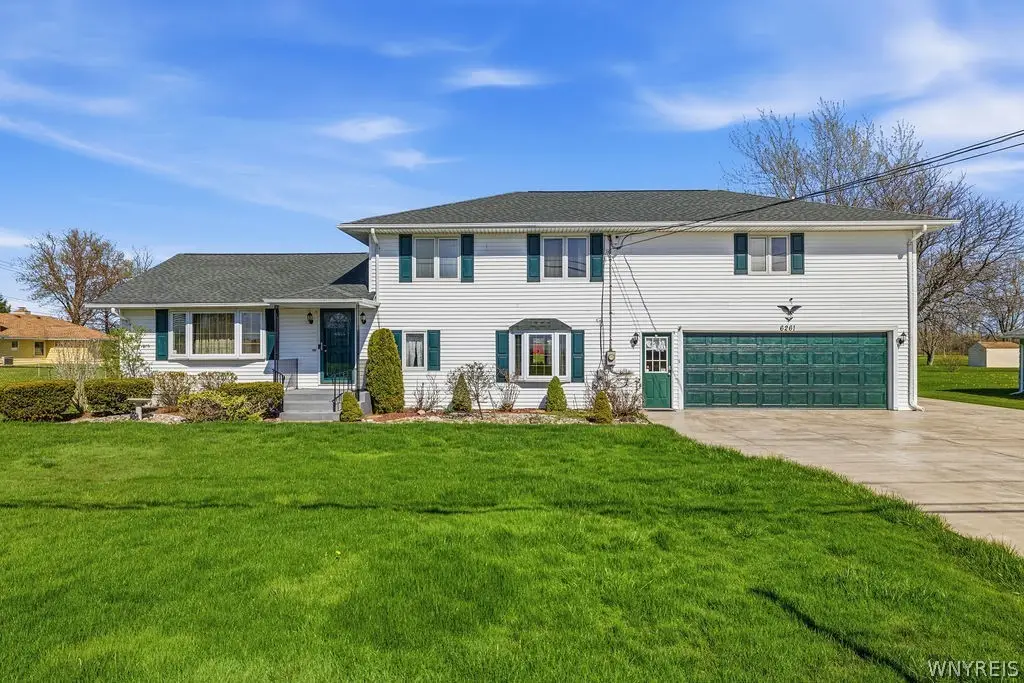 6261 Nash Road, Sanborn, NY 14132 - #1