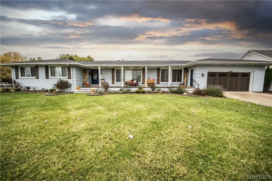 9250 Greiner Road, Clarence, NY 14031 - #2