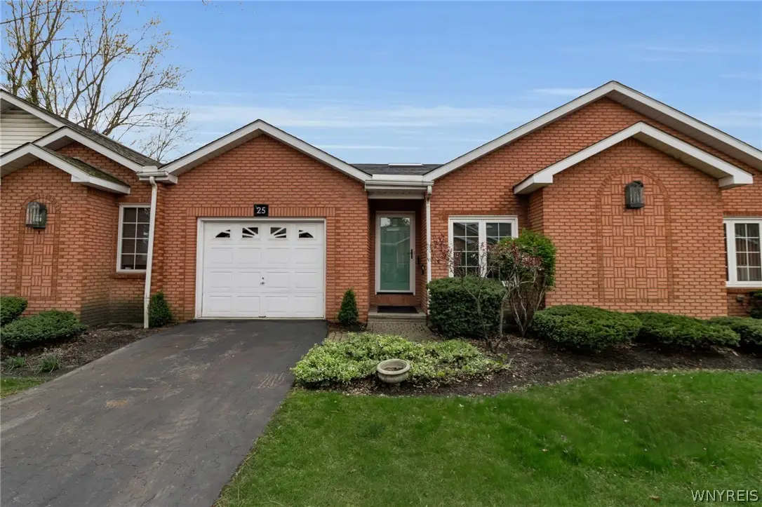 25 Woodpointe Run, Williamsville, NY 14221 - #1