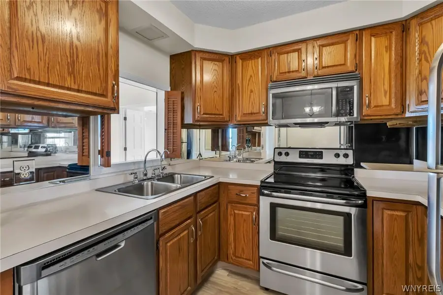 660 Youngs Road #E, Amherst, NY 14221 - #2