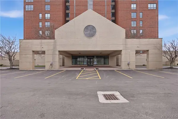 207 Admirals Circle, Buffalo, NY 14202