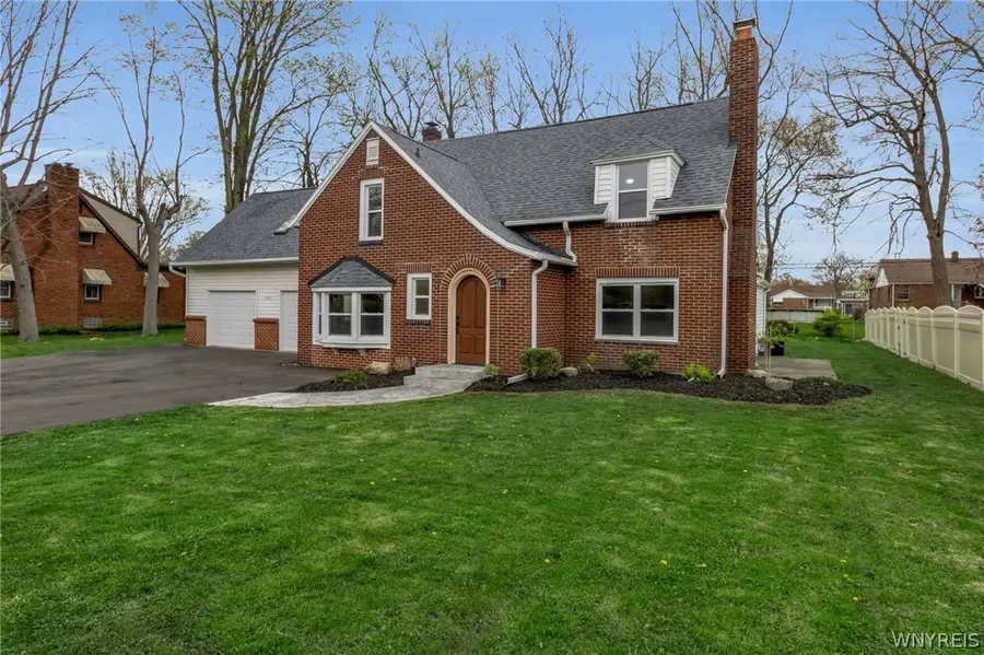 4695 Lake Shore Road, Hamburg, NY 14075 - #2