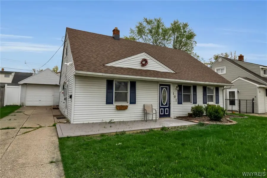 101 E Somerset Avenue, Tonawanda, NY 14150 - #2