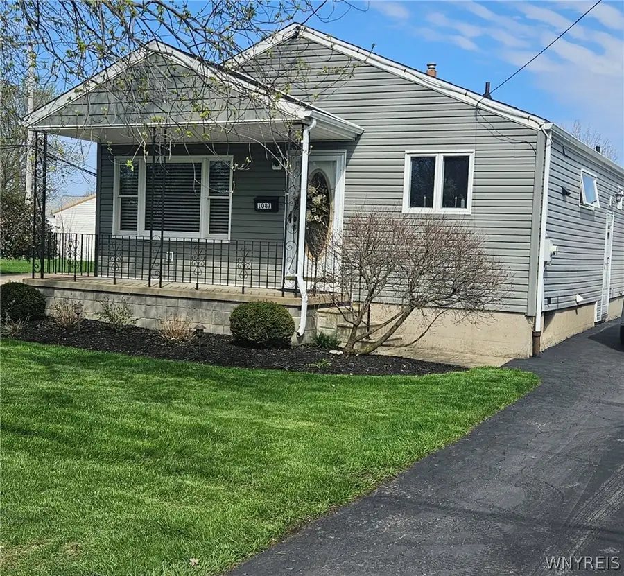 1087 100th Street, Niagara Falls, NY 14304 - #2