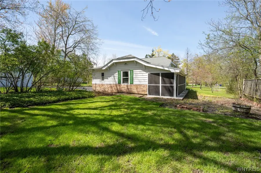 5253 Columbia Avenue, Hamburg, NY 14075 - #2