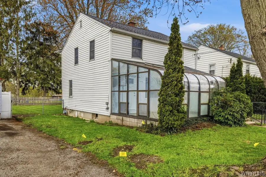 8472 W Rivershore Drive, Niagara Falls, NY 14304 - #3