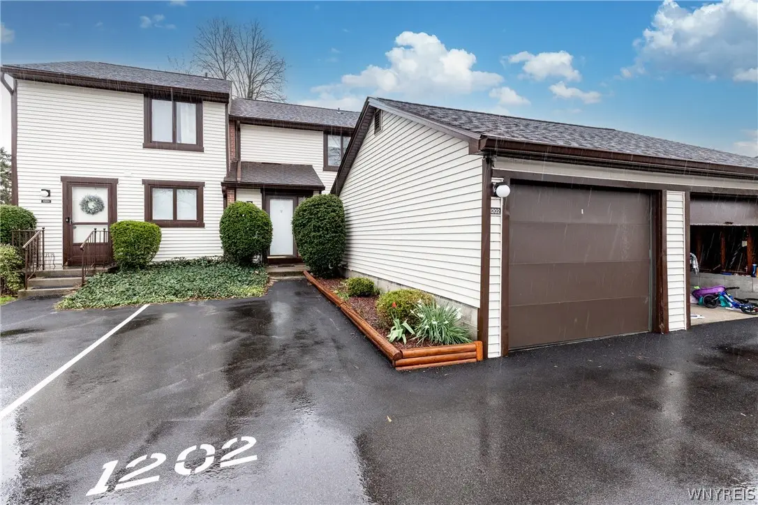 1202 Charlesgate Circle, East Amherst, NY 14051 - #1