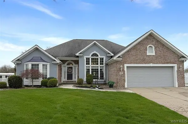 27 Button Bush Court, Buffalo, NY 14228